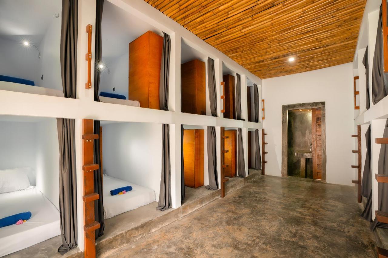 Waiwas Hostel Kuta  Eksteriør bilde