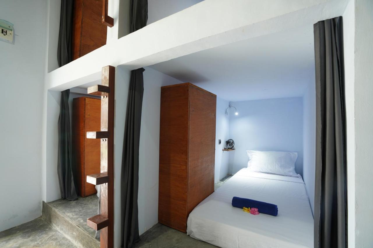 Waiwas Hostel Kuta  Eksteriør bilde